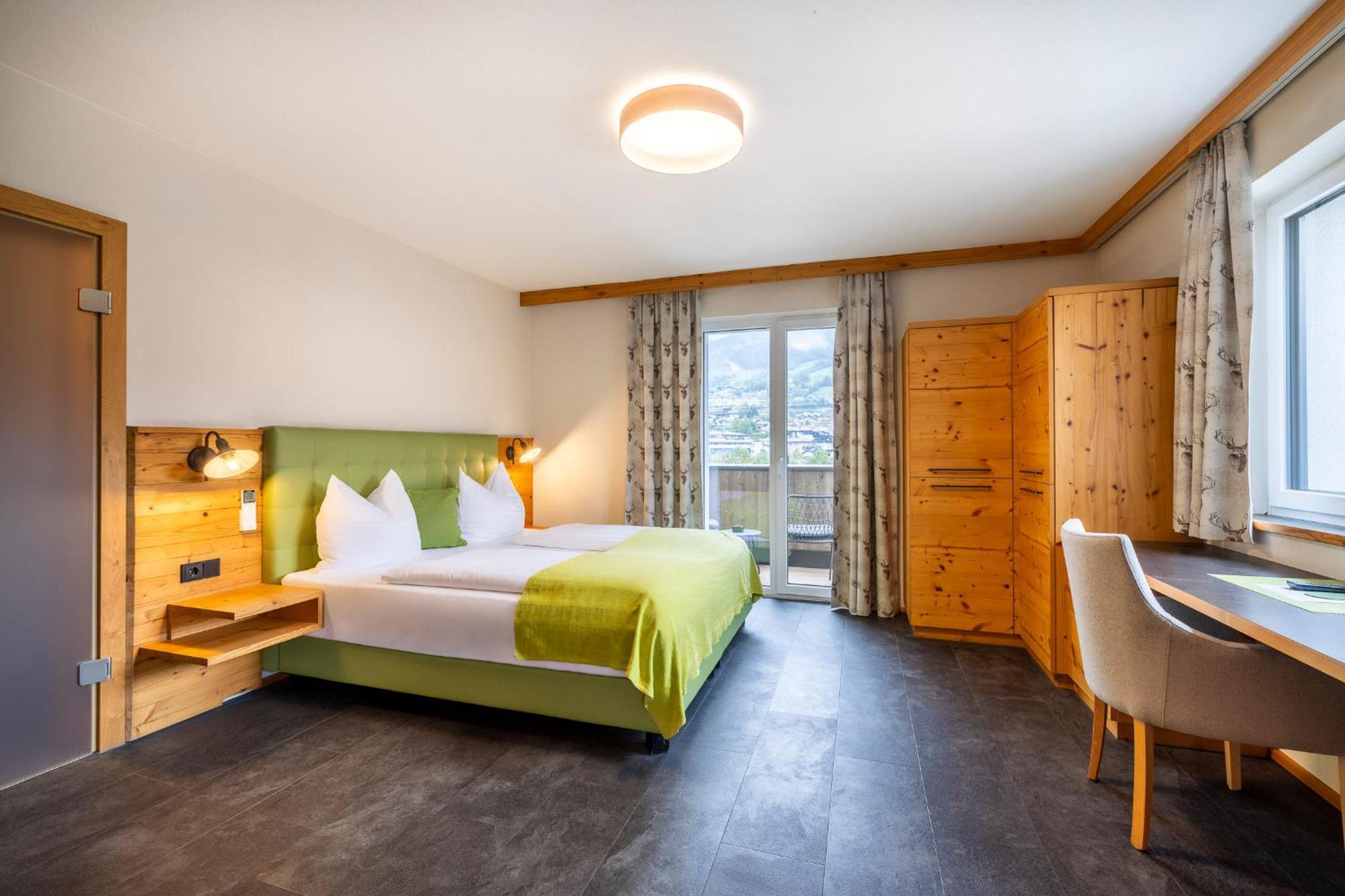 Hotel Hubertus Sankt Johann im Pongau Bagian luar foto