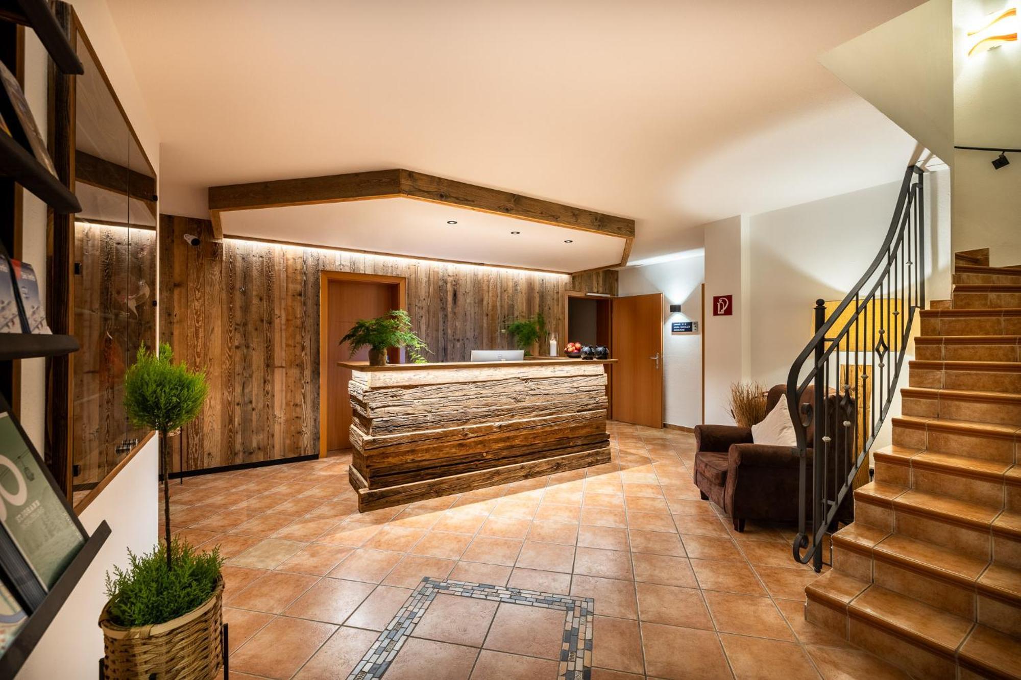 Hotel Hubertus Sankt Johann im Pongau Bagian luar foto