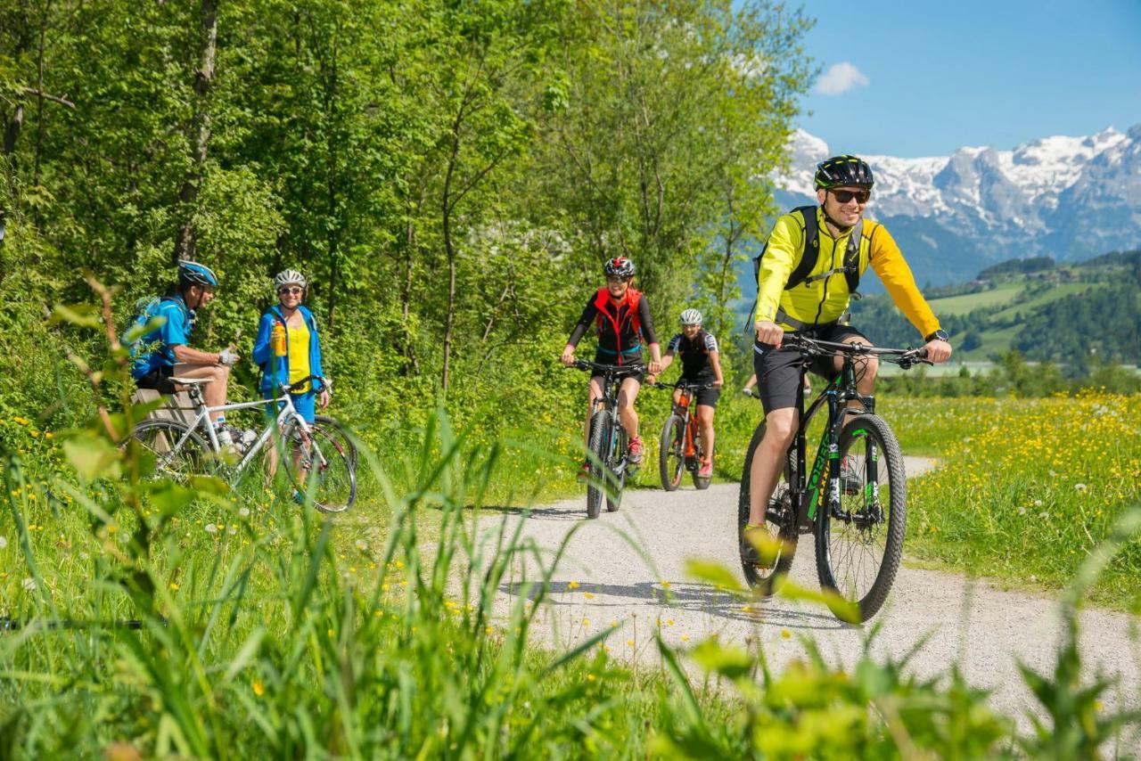 Hotel Hubertus Sankt Johann im Pongau Bagian luar foto
