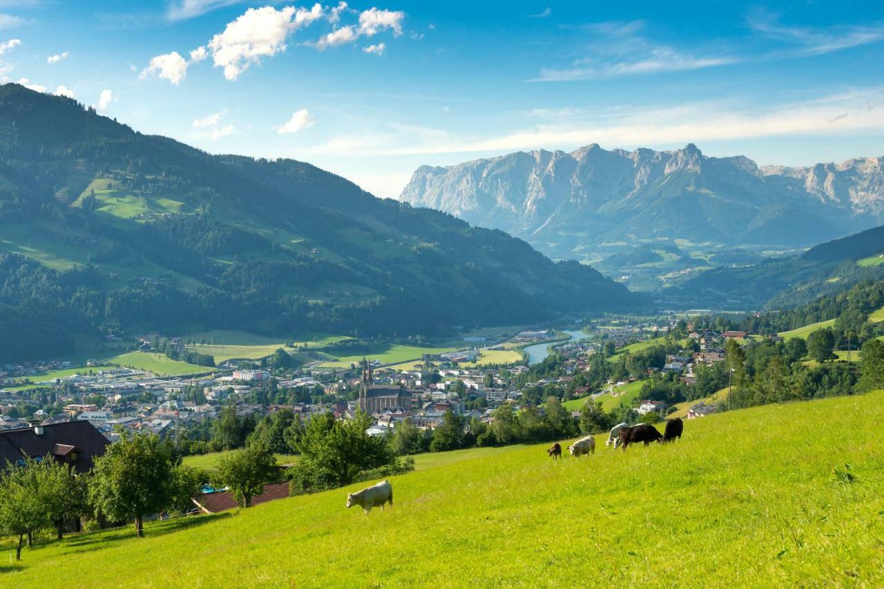 Hotel Hubertus Sankt Johann im Pongau Bagian luar foto